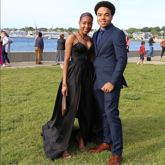 Black dress - Picture 6 of 8